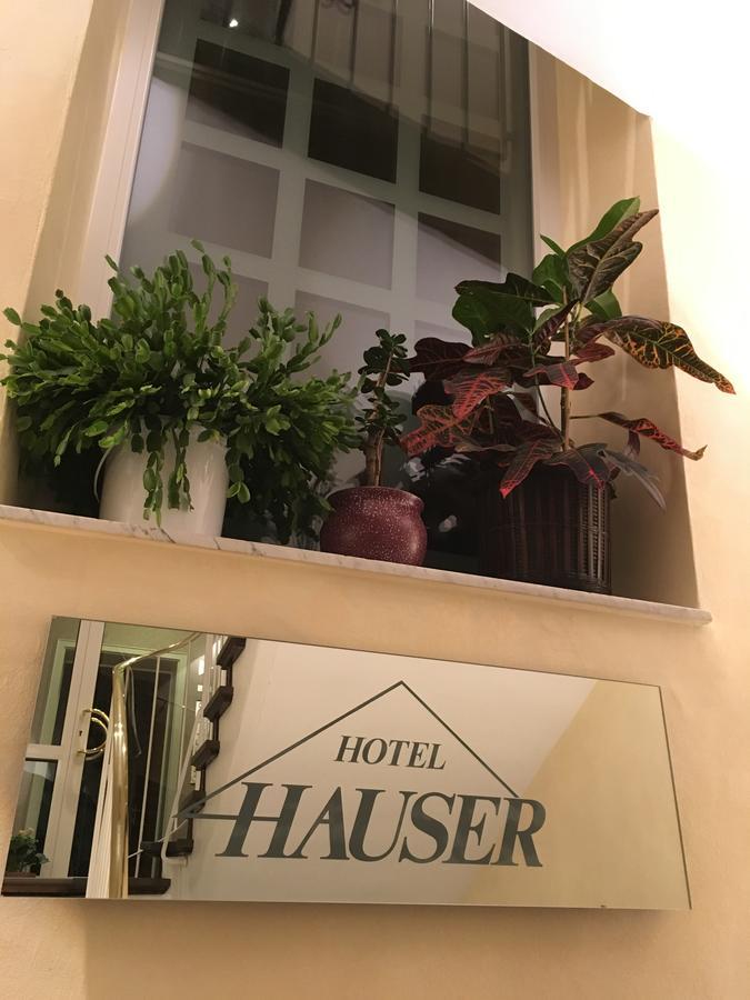 Hauser An Der Universitaet 3* München